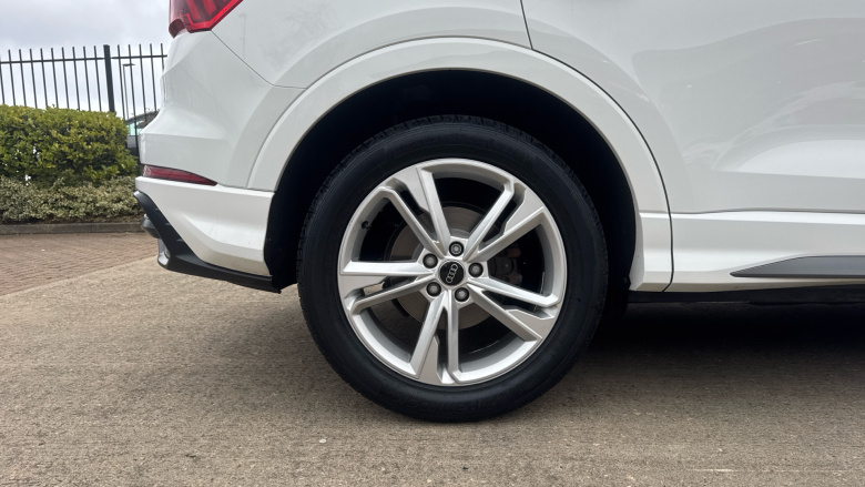 Audi Q3 35 TDI S Line 5dr S Tronic Diesel Estate